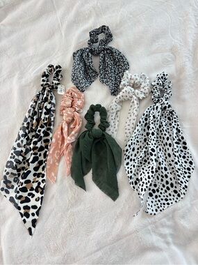 Bundle of 6 hair scrunchies